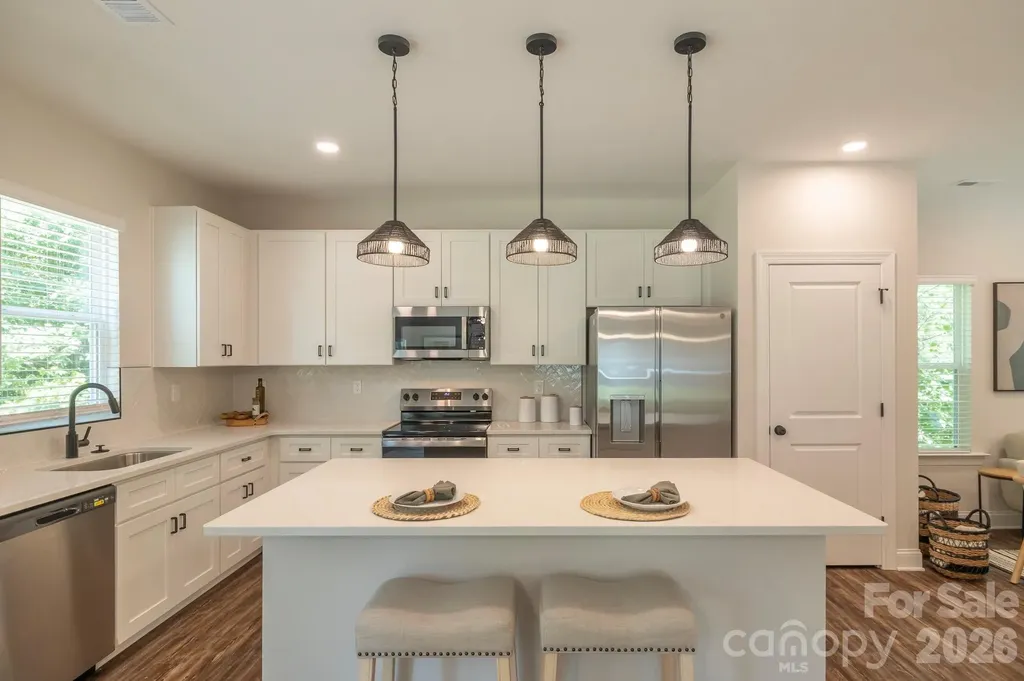 1915 Dove Drive Charlotte NC 28214