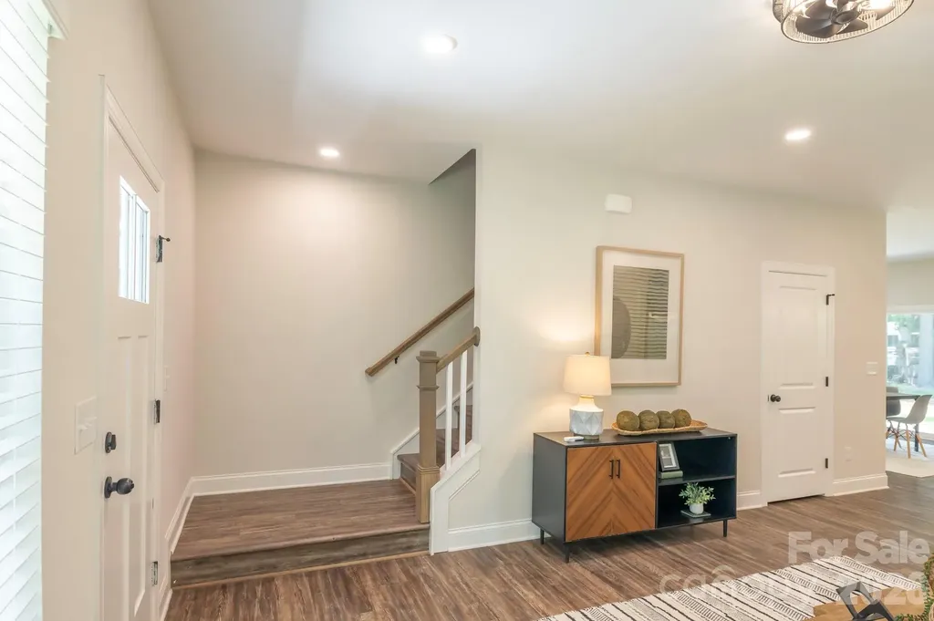 1915 Dove Drive Charlotte NC 28214