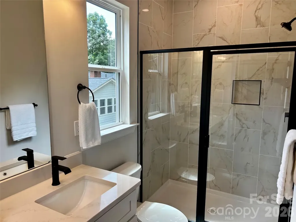 1915 Dove Drive Charlotte NC 28214