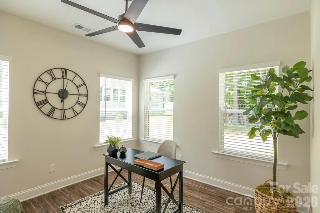 1915 Dove Drive Charlotte NC 28214