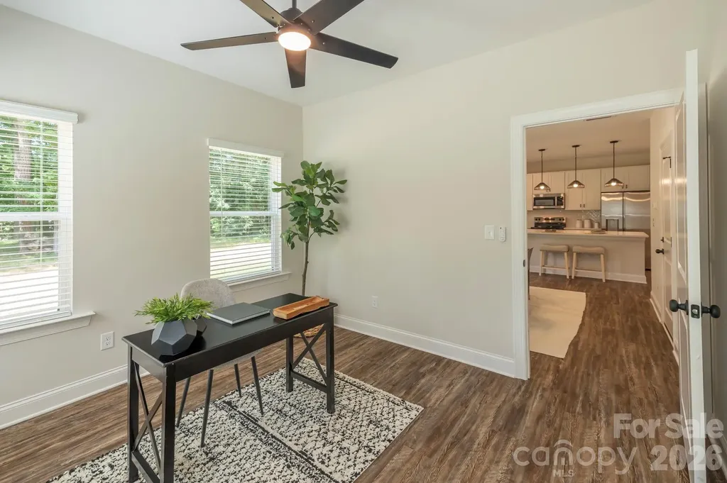 1915 Dove Drive Charlotte NC 28214