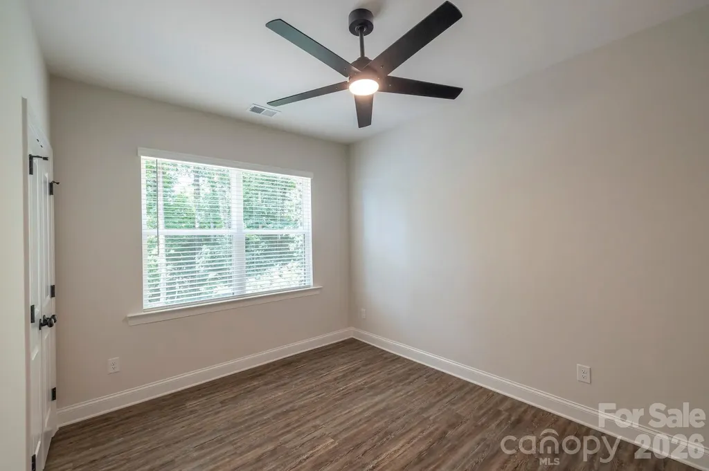 1915 Dove Drive Charlotte NC 28214