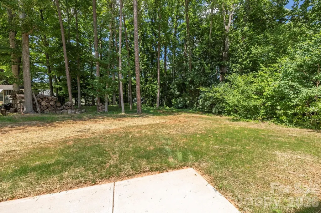 1915 Dove Drive Charlotte NC 28214