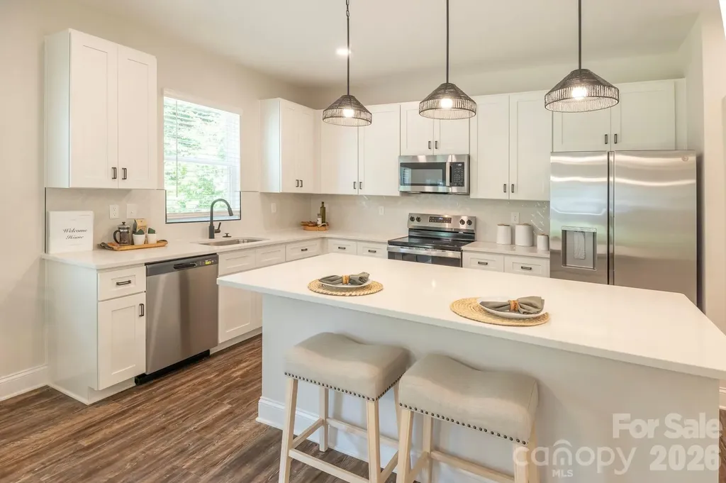 1915 Dove Drive Charlotte NC 28214