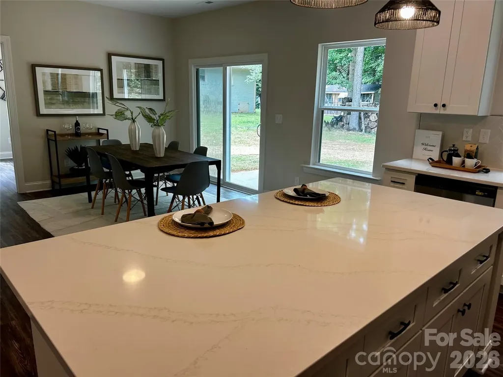 1915 Dove Drive Charlotte NC 28214