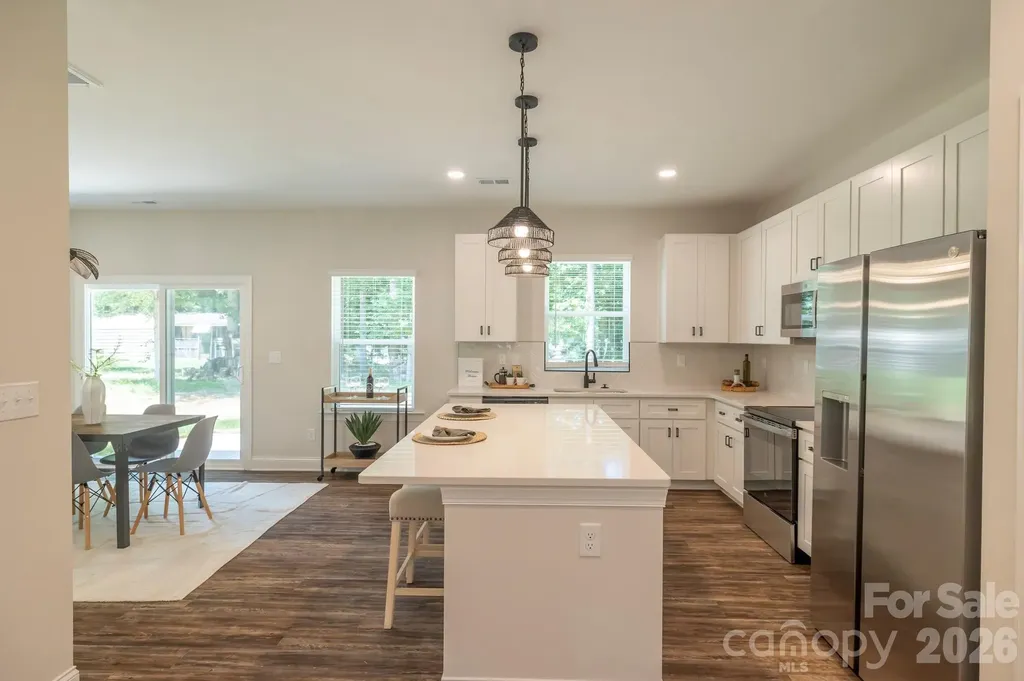 1915 Dove Drive Charlotte NC 28214