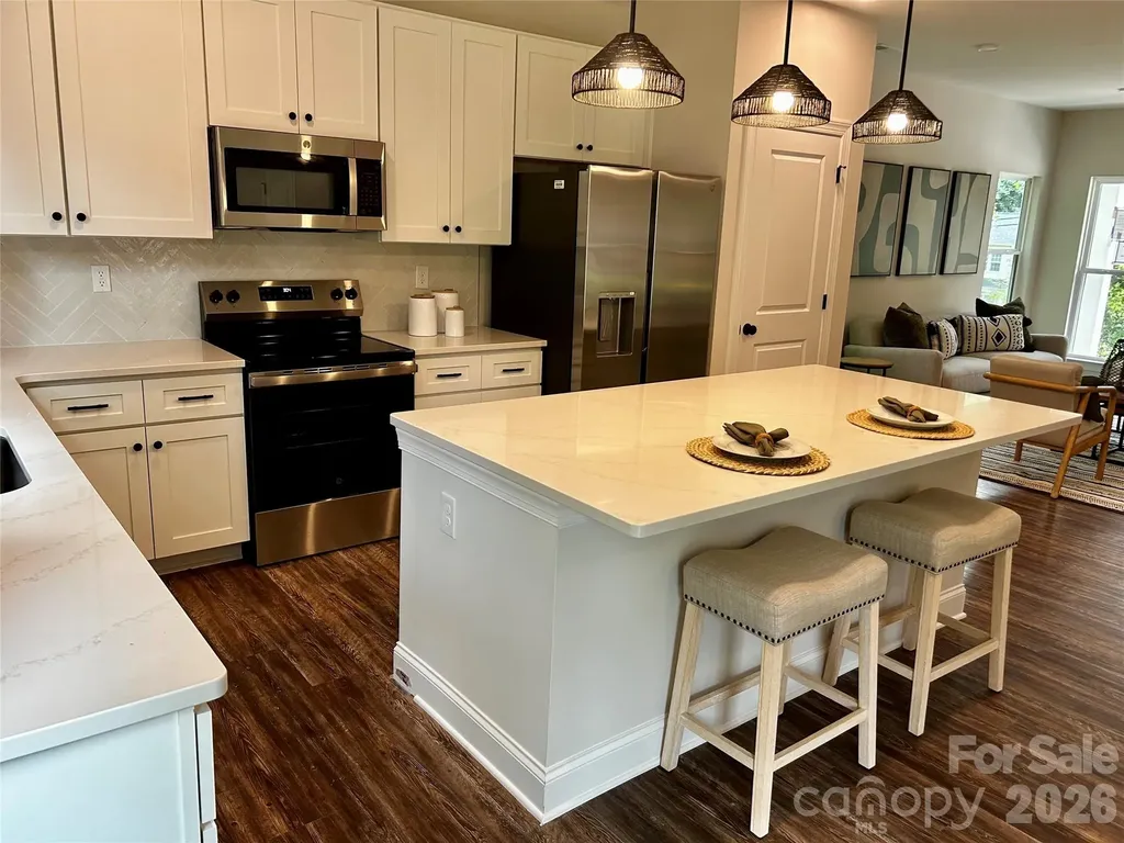 1915 Dove Drive Charlotte NC 28214