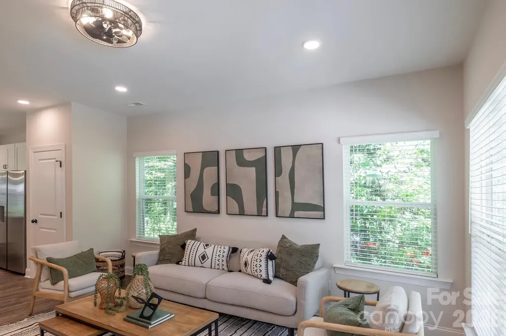 1915 Dove Drive Charlotte NC 28214