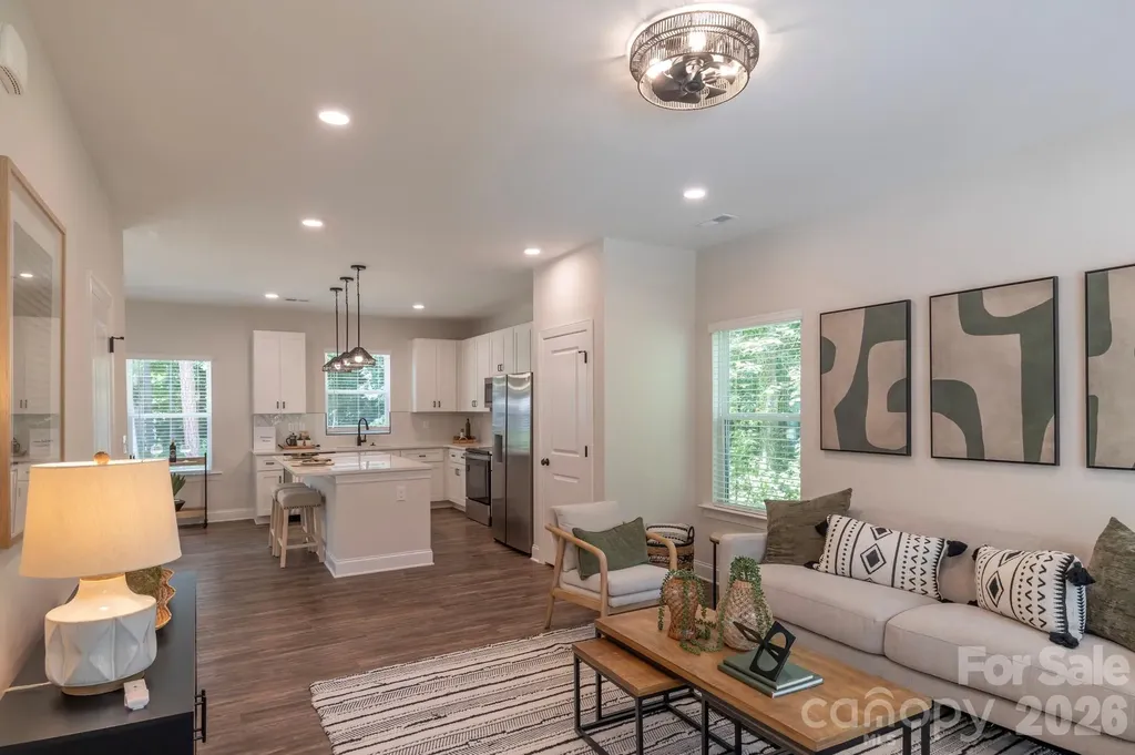 1915 Dove Drive Charlotte NC 28214