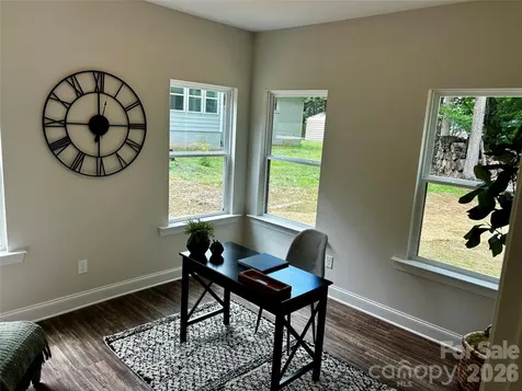 1915 Dove Drive Charlotte NC 28214