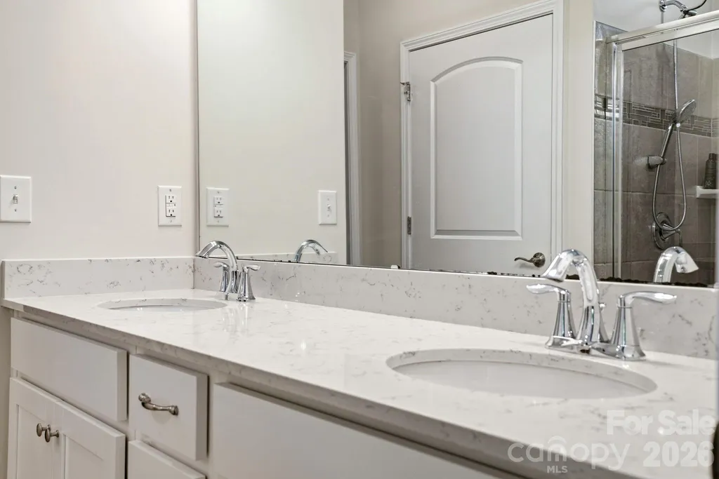 124 Goodleigh Lane Mooresville NC 28115
