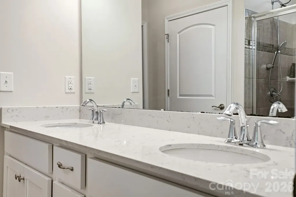 124 Goodleigh Lane Mooresville NC 28115