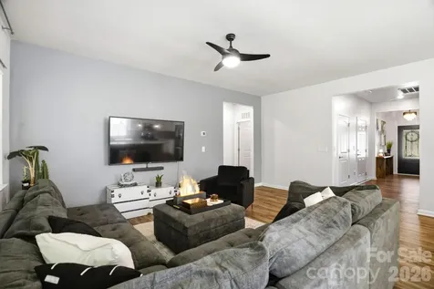 124 Goodleigh Lane Mooresville NC 28115