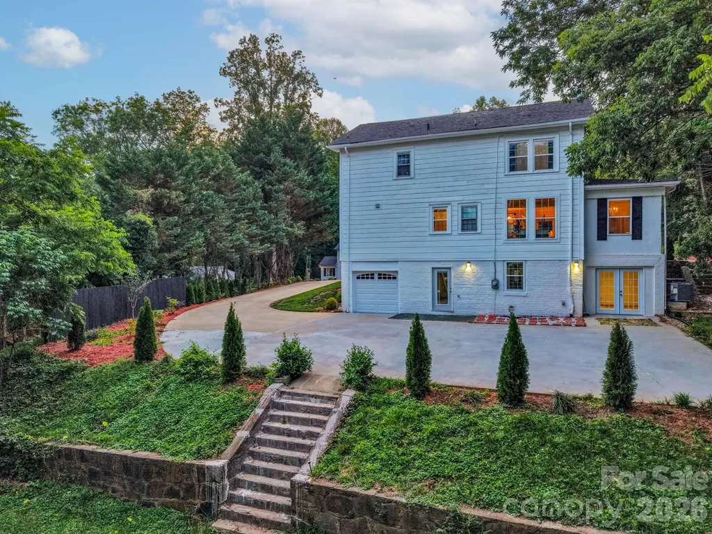 1407 Mimosa Lane Lenoir NC 28645