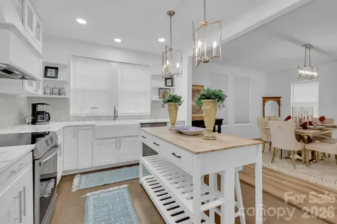 1407 Mimosa Lane Lenoir NC 28645
