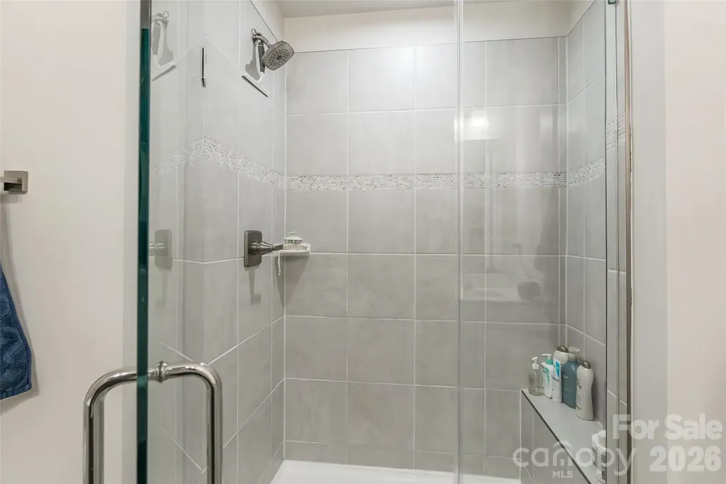 924 Broad River Lane Charlotte NC 28211
