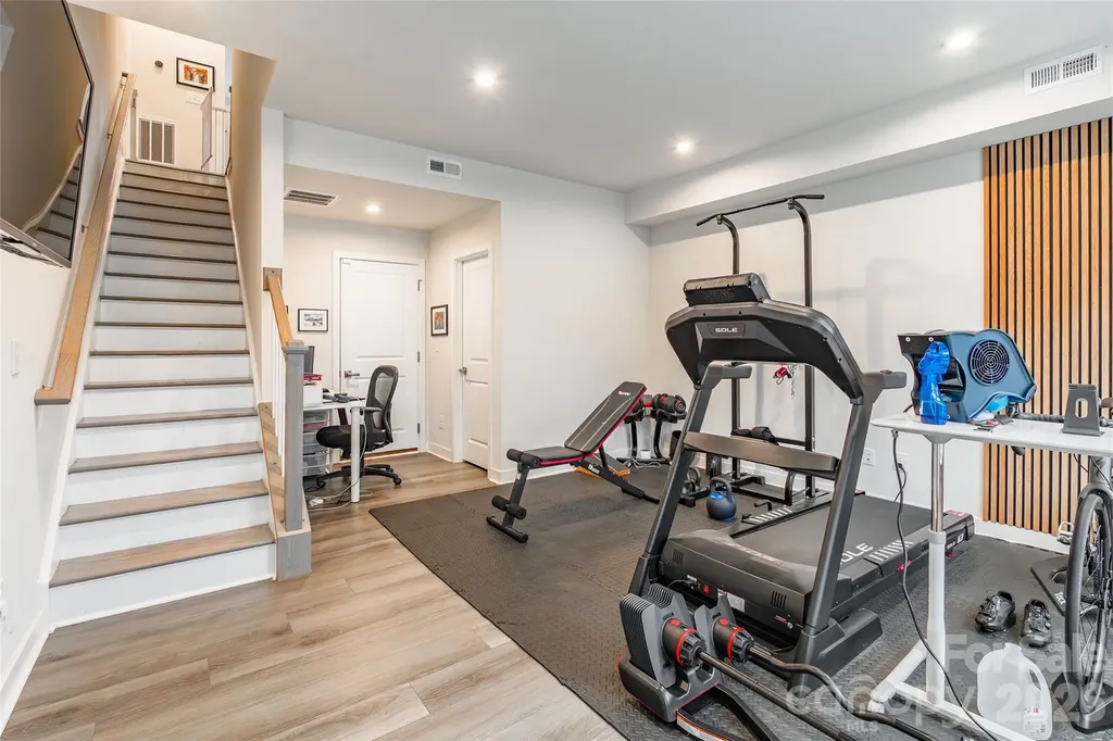 924 Broad River Lane Charlotte NC 28211
