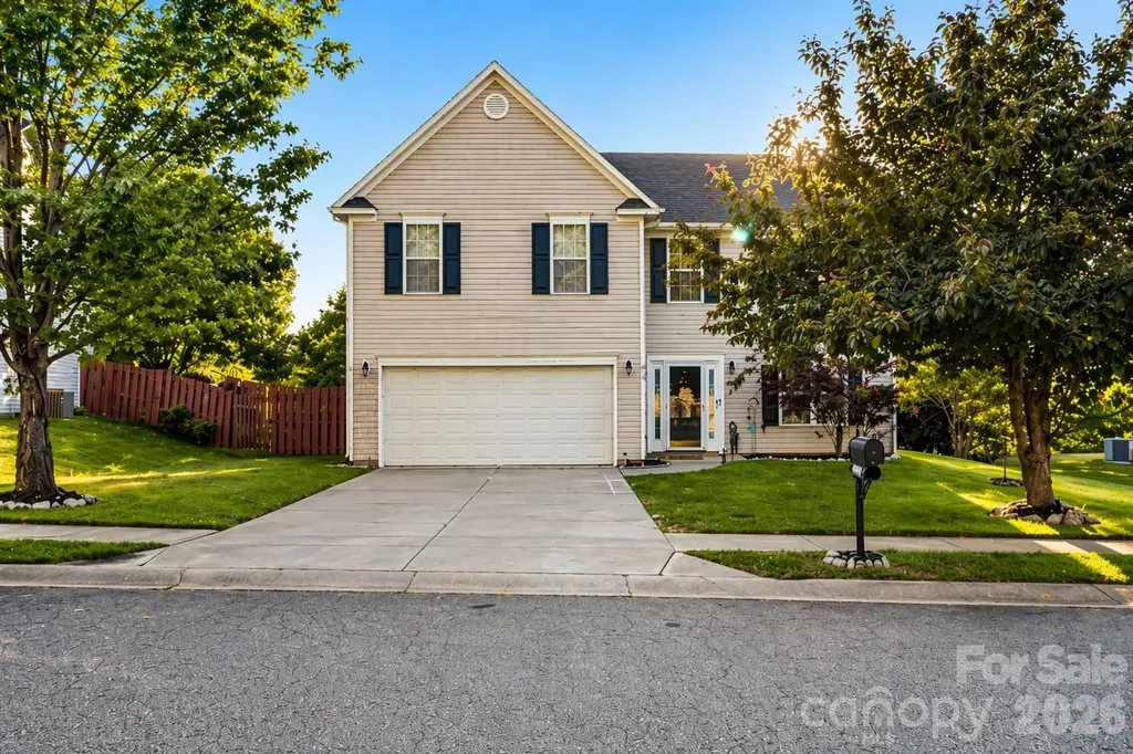 317 Ashton Bluff Circle Mount Holly NC 28120