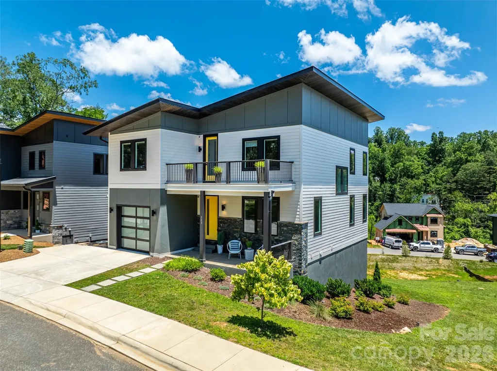 303 Iron Ridge Loop Asheville NC 28806