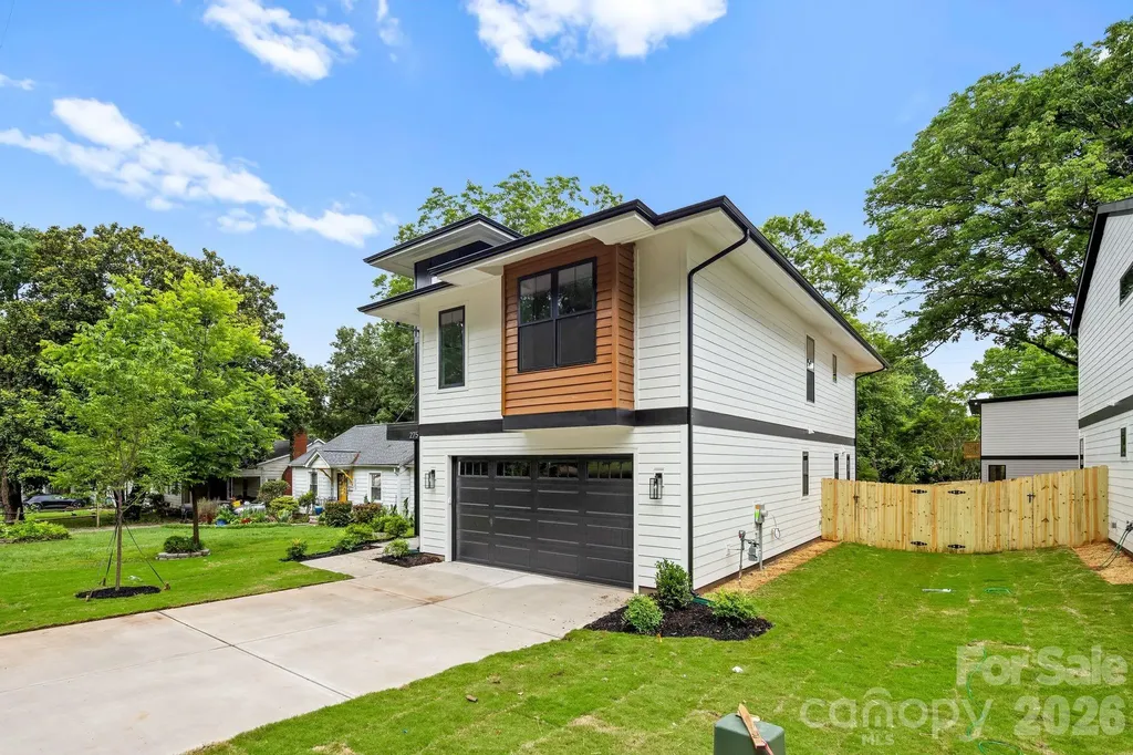 2757 Parkway Avenue Charlotte NC 28208