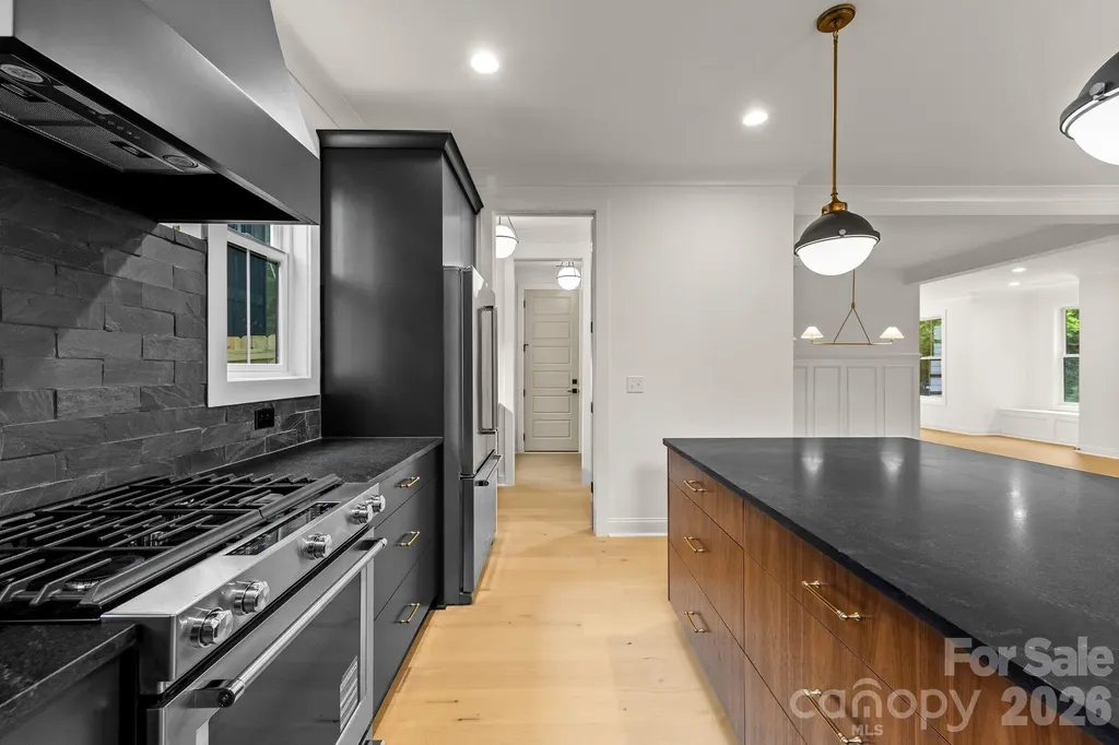 2757 Parkway Avenue Charlotte NC 28208