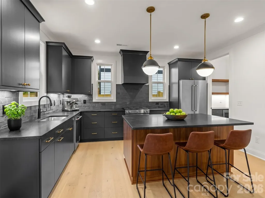 2757 Parkway Avenue Charlotte NC 28208
