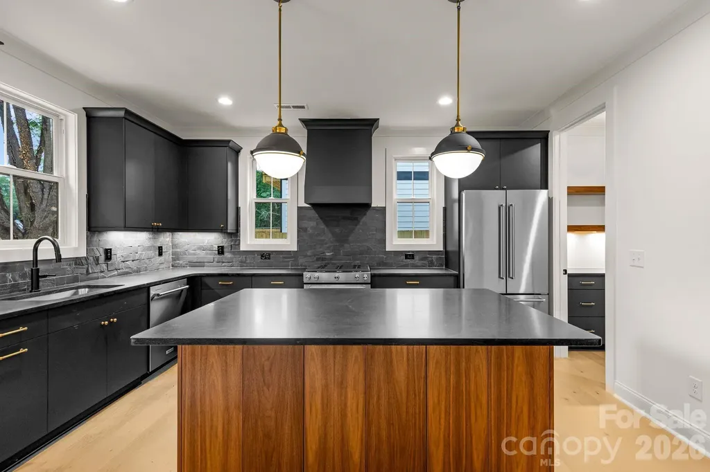 2757 Parkway Avenue Charlotte NC 28208