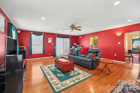 140 Eastwood Drive Statesville NC 28625