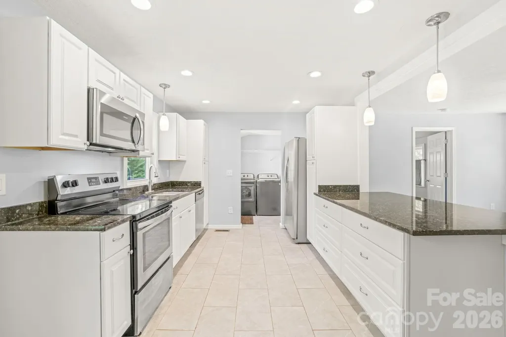 154 Cactus Lane Franklin NC 28734