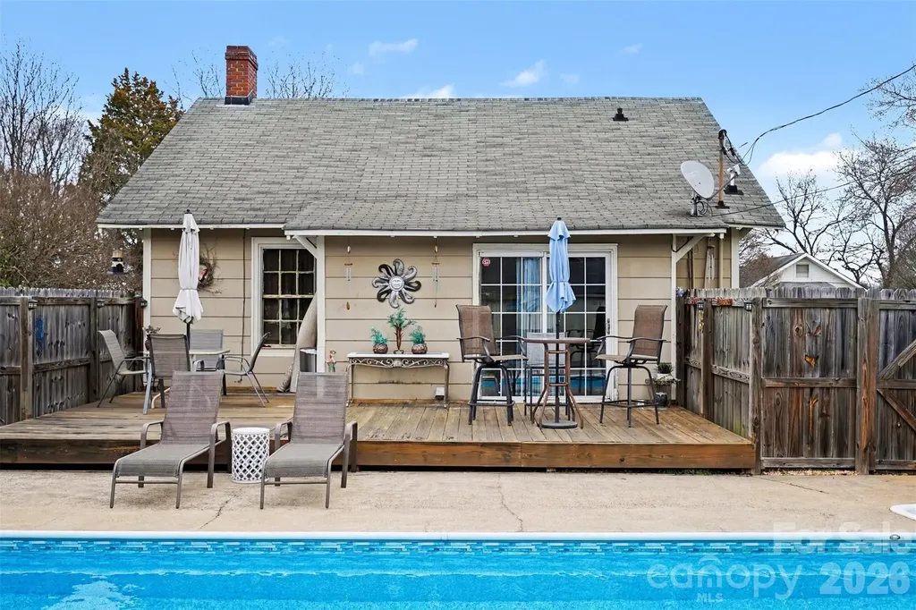 7 Stowe Street Lowell NC 28098