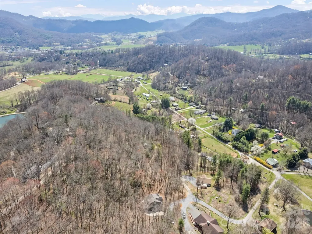 132 Fields Drive Waynesville NC 28785