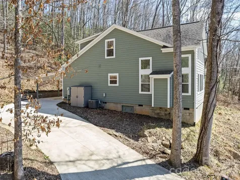 132 Fields Drive Waynesville NC 28785