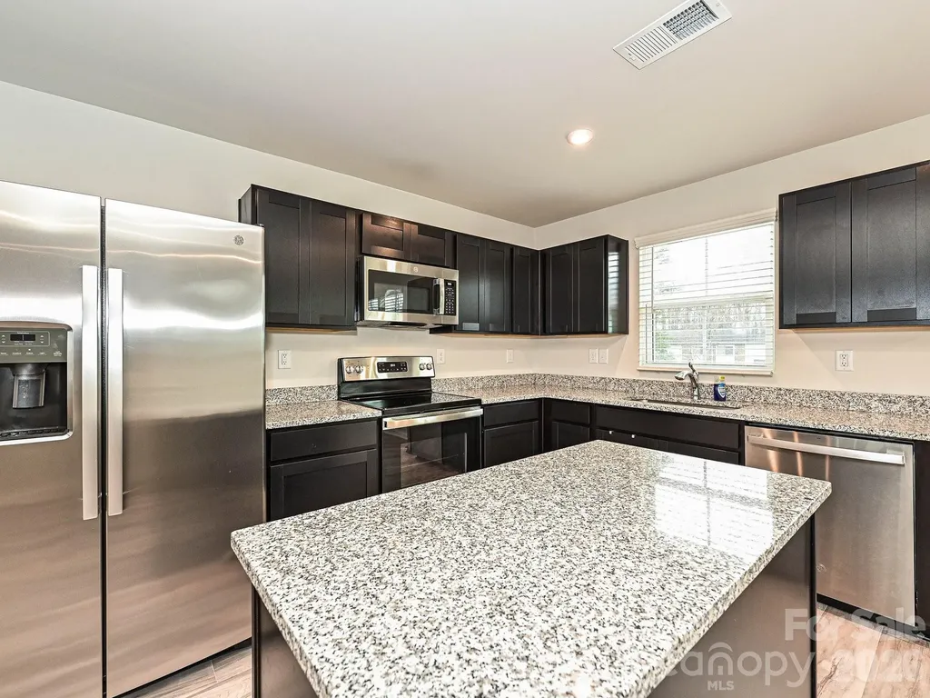 2037 Langer Street Charlotte NC 28214