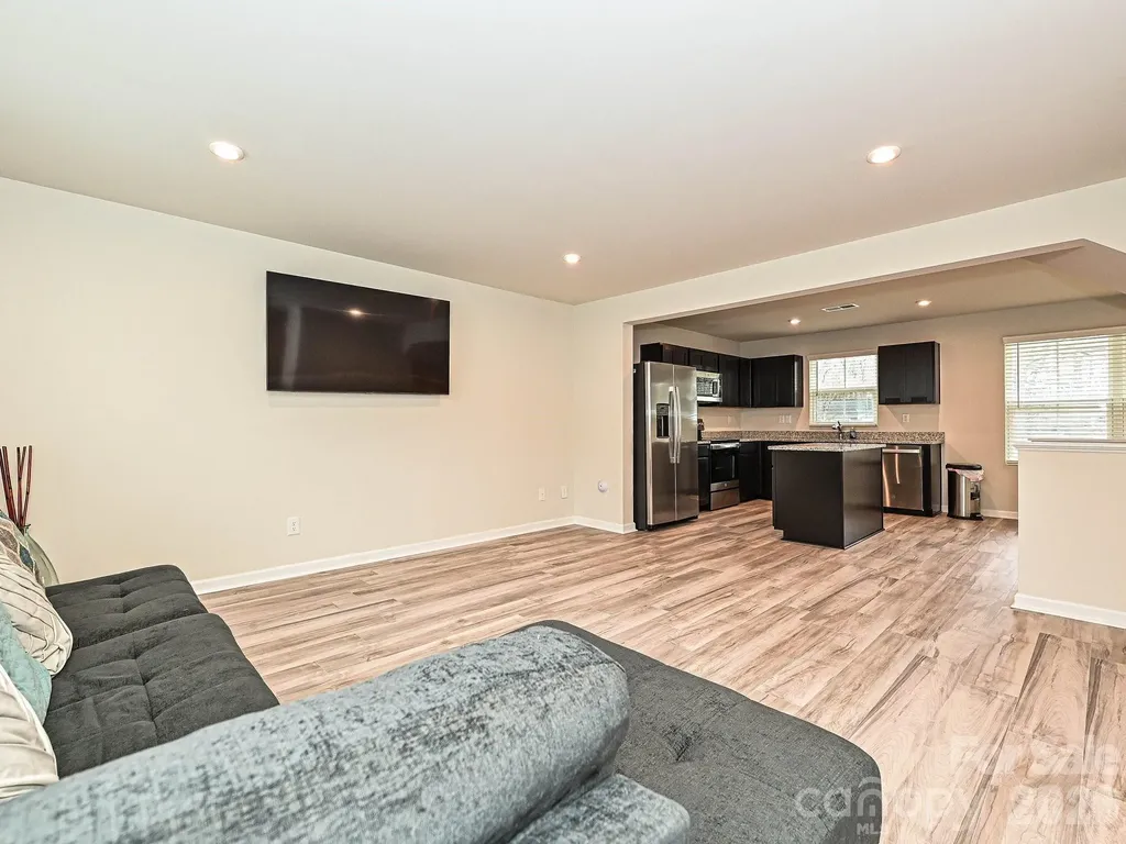 2037 Langer Street Charlotte NC 28214