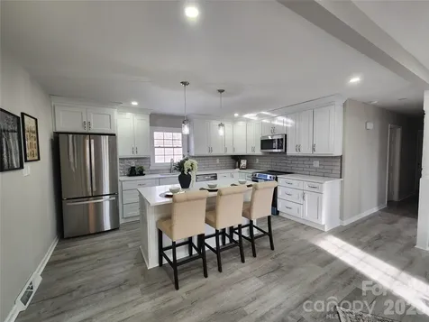 2411 Kimway Drive Matthews NC 28105