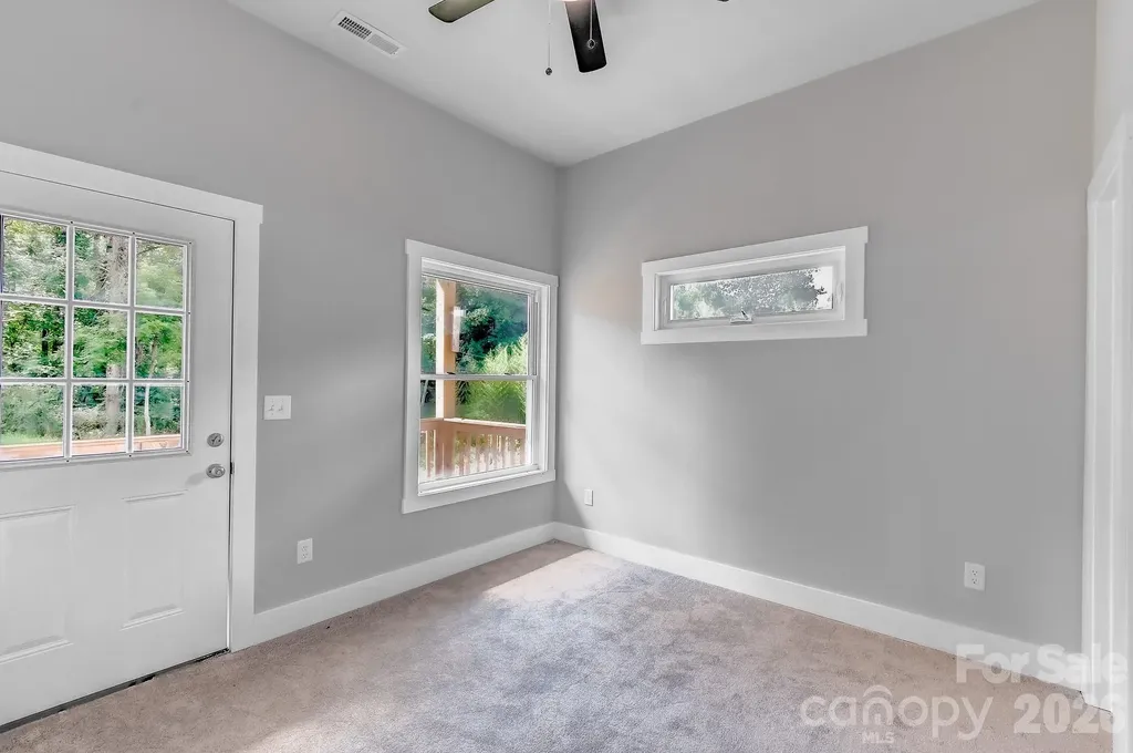 127 Northbend Drive Asheville NC 28804