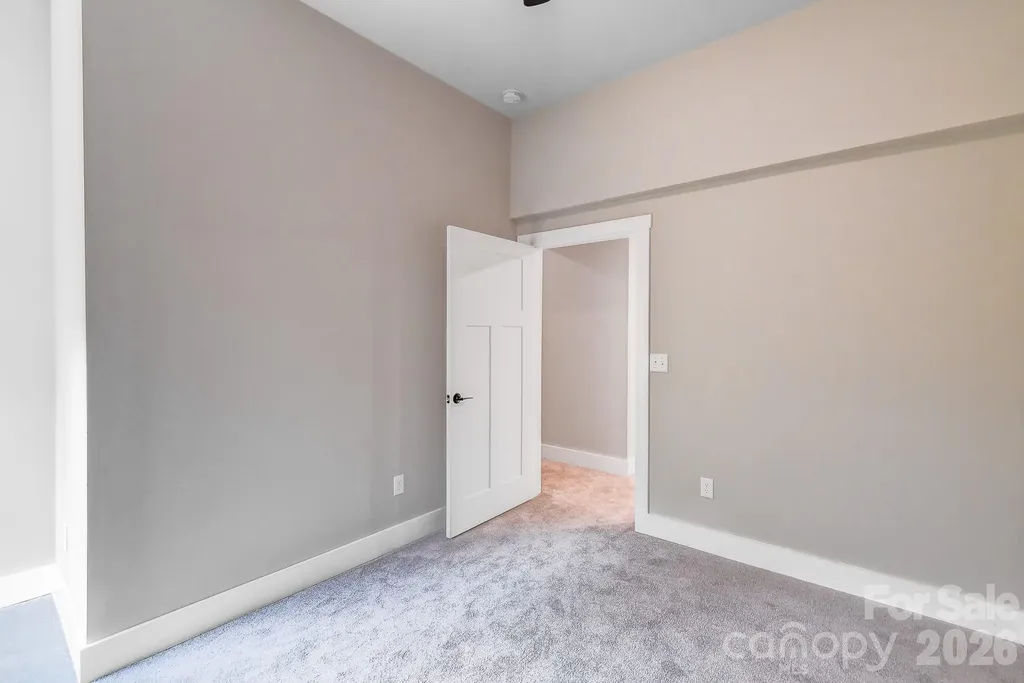 127 Northbend Drive Asheville NC 28804