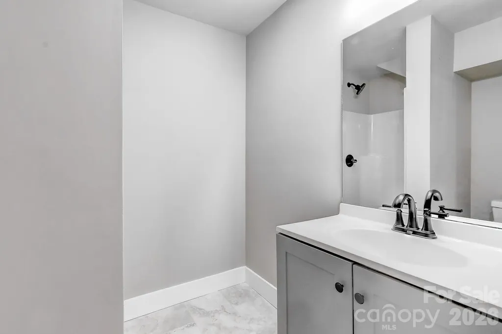 127 Northbend Drive Asheville NC 28804