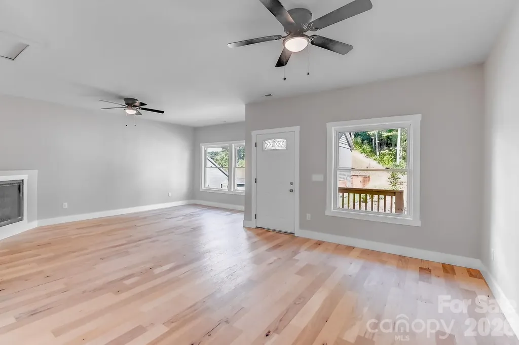 127 Northbend Drive Asheville NC 28804