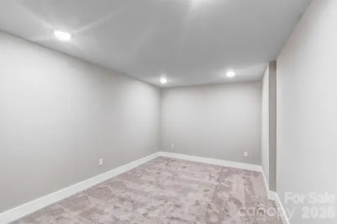127 Northbend Drive Asheville NC 28804