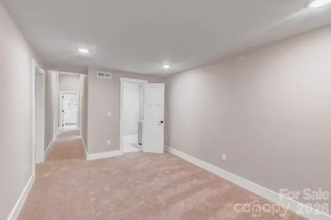127 Northbend Drive Asheville NC 28804