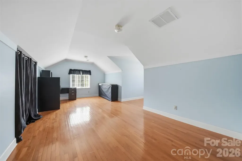 1360 Sweetbriar Lane Hickory NC 28602