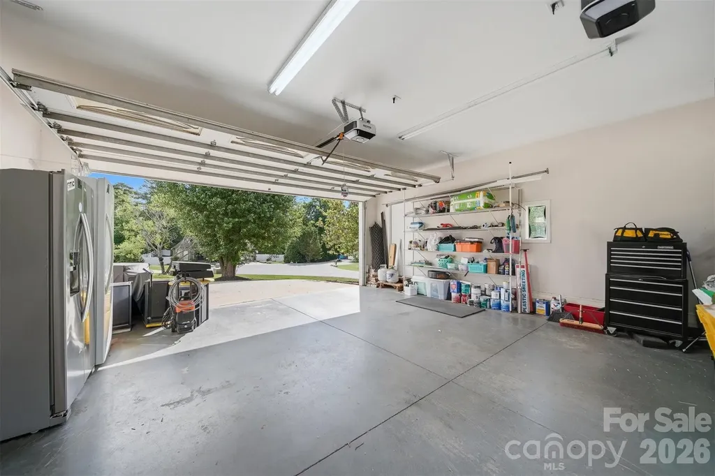 1360 Sweetbriar Lane Hickory NC 28602