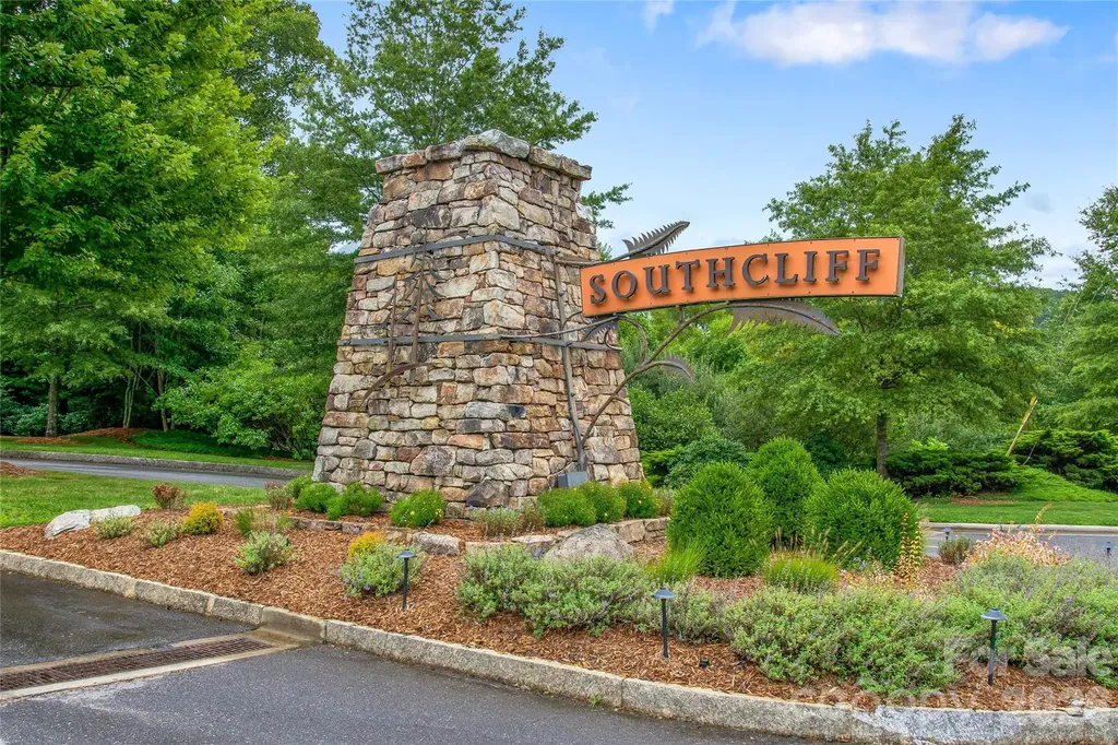 30 Stills Creek Loop Fairview NC 28730