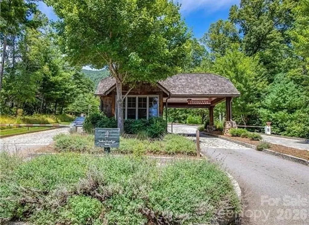 30 Stills Creek Loop Fairview NC 28730