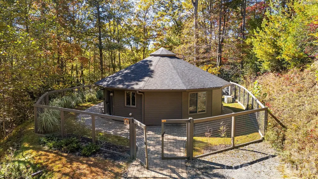 16 Caddis Court Marshall NC 28753