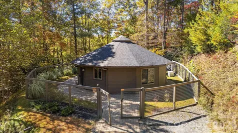 16 Caddis Court Marshall NC 28753