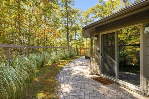 16 Caddis Court Marshall NC 28753