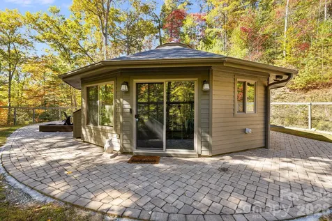 16 Caddis Court Marshall NC 28753