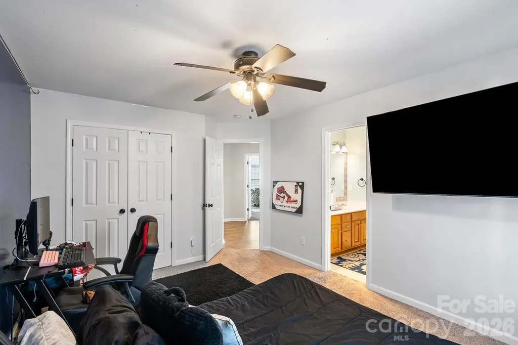 11413 Mangla Drive Charlotte NC 28214